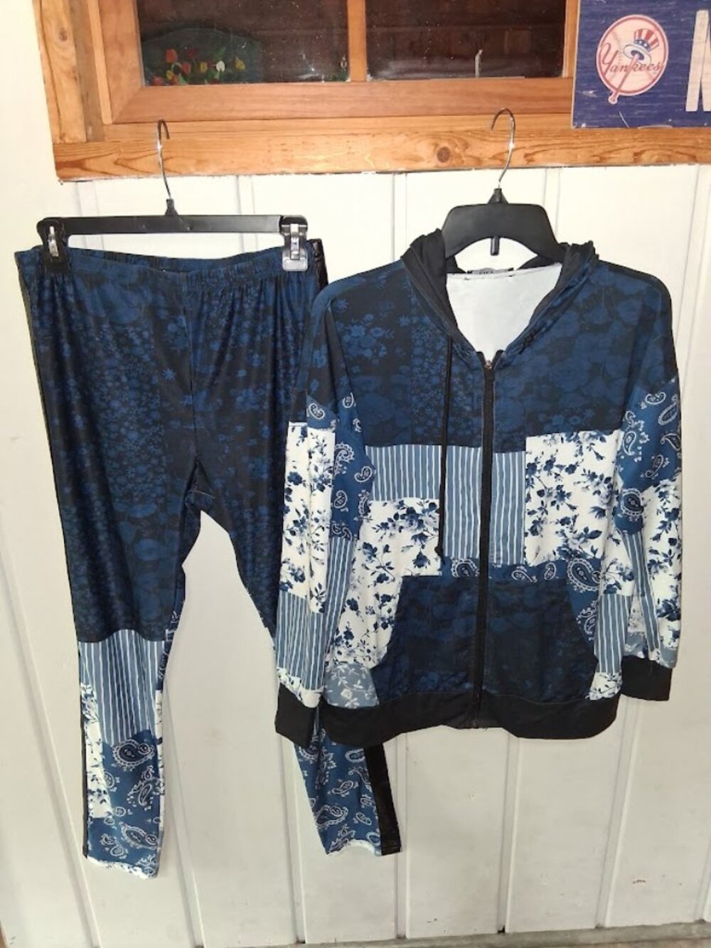 Lily by Firmiana Women's Leggings and Zip Up Hoodie Jacket Set Sz L